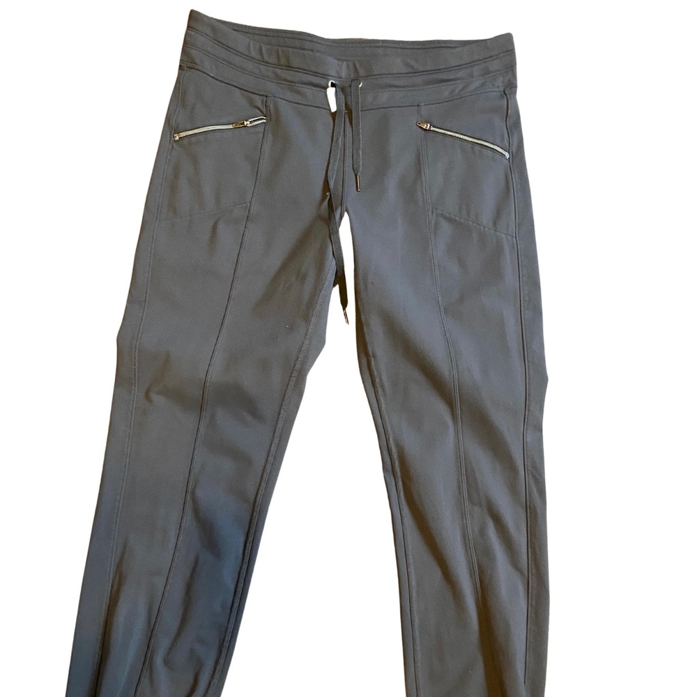 Athleta Lightweight Gray Joggers Size M Athletic Lounge Pants